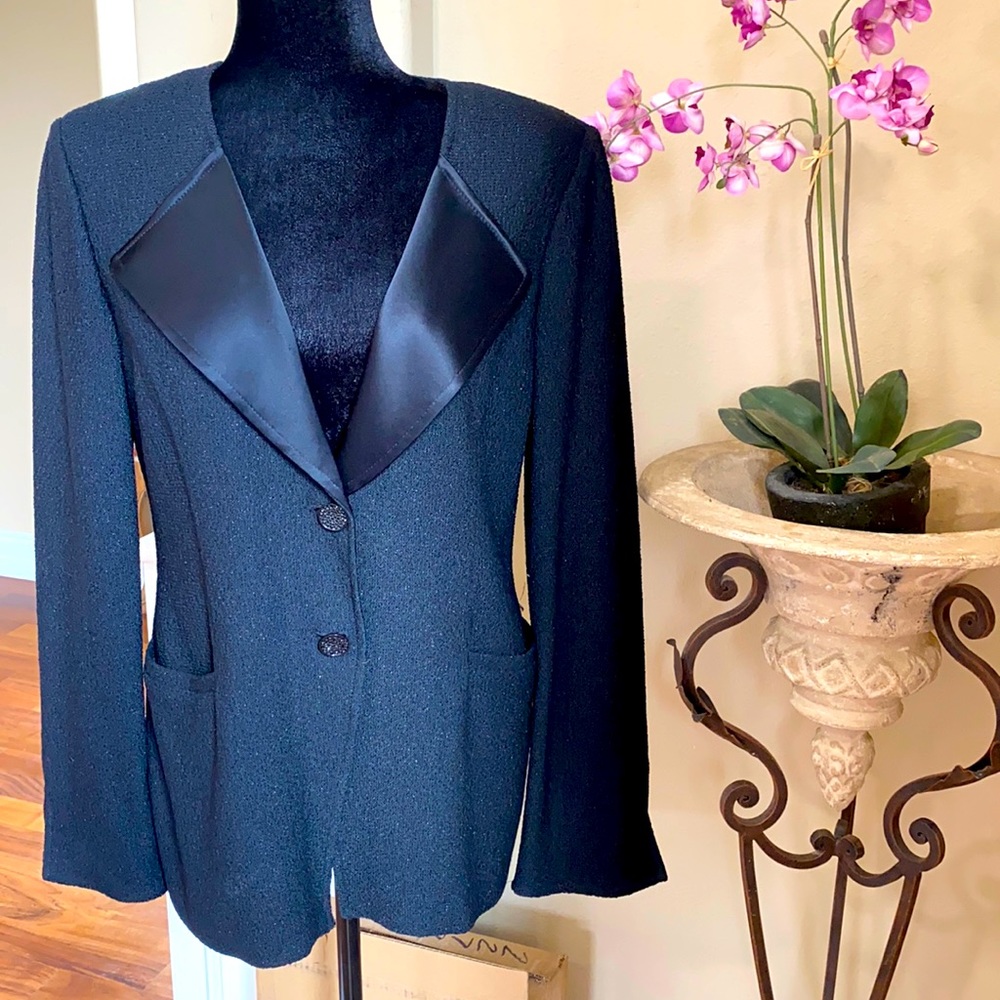 St. John blazer size 10.